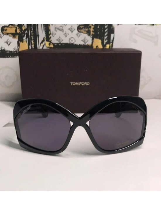 Brand New Tom Ford TF903 Cheyenne Aviator-Style Sunglasses – Black / Grey” main image 8